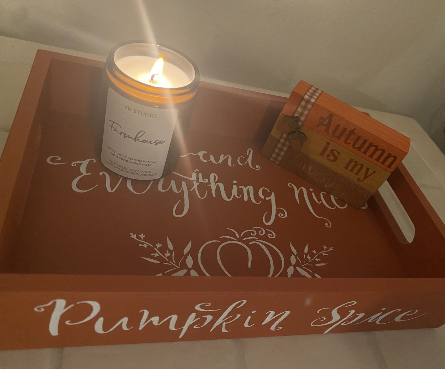 Customer photo review of "Farmhouse" Sweet Almond & Apple Candle