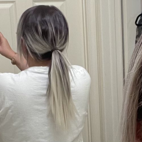 Customer photo review of Straight Ponytail Extension