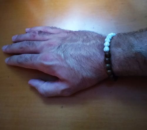 Customer photo review of Zedernholz Armband