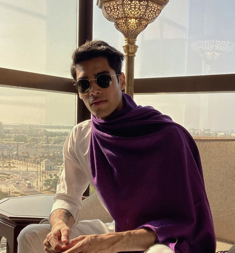 Customer photo review of Pashtush Mens Fine Wool Jacquard Muffler, Deep Purple