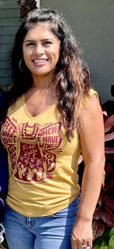 Customer photo review of Monarca Sleeveless V