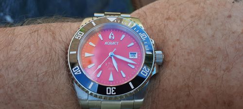 Customer photo review of Aquacy 1769 Hei Matau Men's Automatic 300M Red Dive Watch 1769.R.B.S