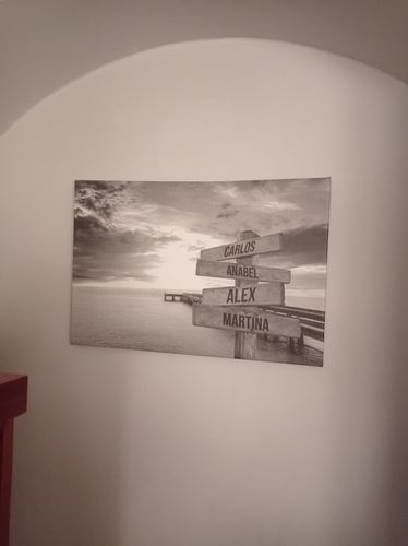 Customer photo review of VeArt™ - Lienzo Muelle de Madera con Nombres Personalizados