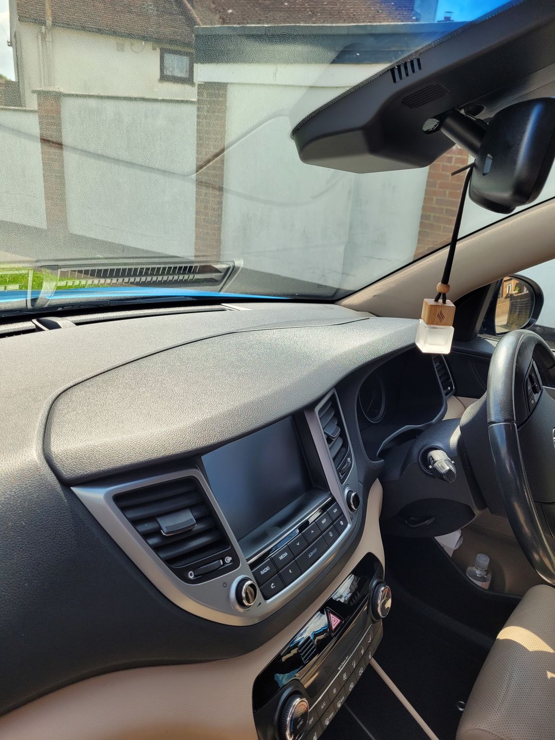 Customer photo review of EZ Blue Vision FishScale Window & Glass Cloth 16x16"