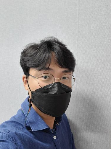 Customer photo review of [GLOBAL] SOOMSHIGO XL-SIZE KF94