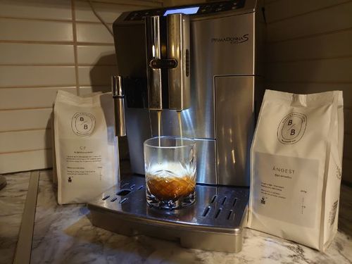 Customer photo review of CP by Ditte - hela bönor (vårt kaffe är paketerat i 250grams påsar)