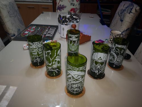Customer photo review of Juego de 6 Vasos Metaleros