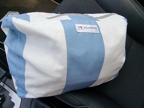 Customer photo review of Pack Bolsa MyBigBag® y Neceser Rayas Azul/Blanco Roto