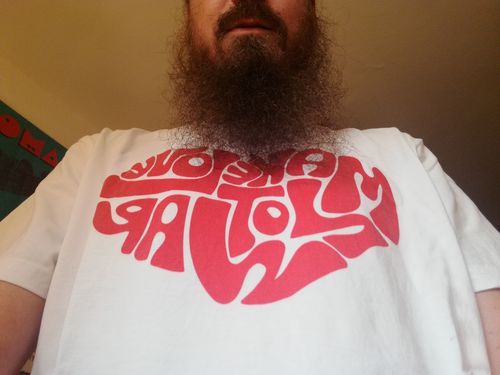 Customer photo review of DEZENTE REBELLEN ORGANIC SHIRT BUBEN • MAKE LOVE NOT WAR