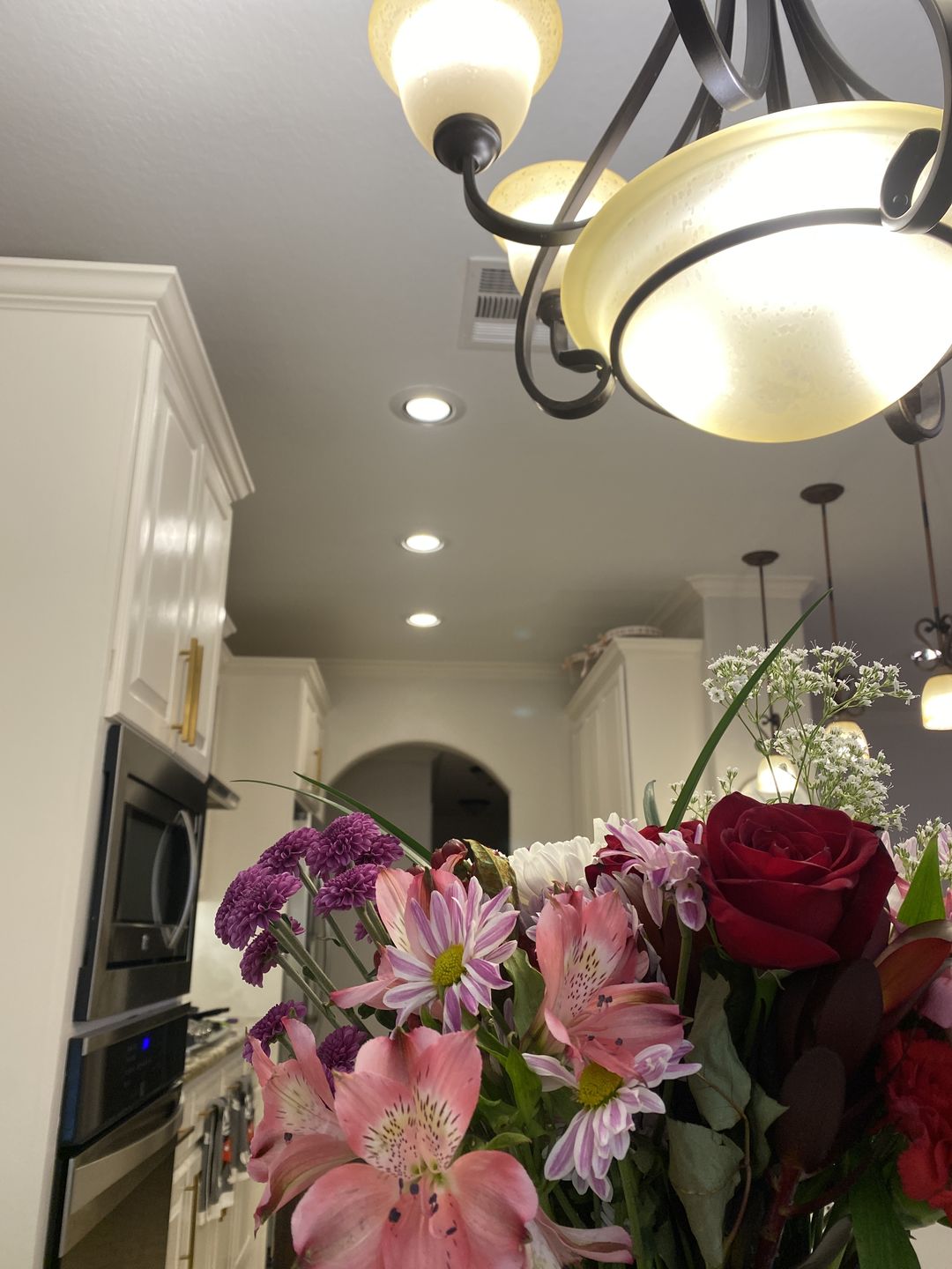 Customer photo review of 5/6-inch Dimmable LED Disk Downlights, Recessed Ceiling Light Fixture, 15W, Commercial Downlights