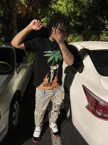 Customer photo review of Palm Angels T-Shirt