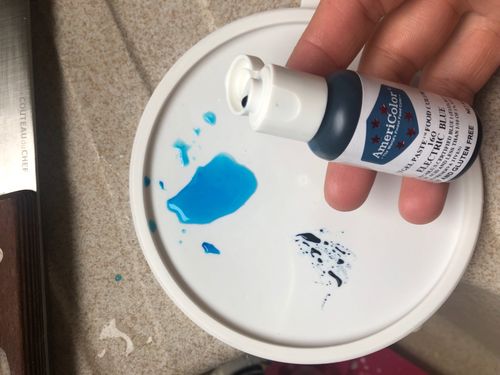 Customer photo review of Baking Pigment US Americolor Food Coloring Cream Fondant Cake Macarons Creaming Pigment 21g