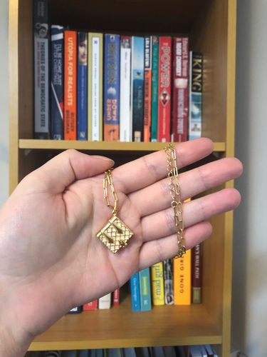 Customer photo review of Book Locket (Pearl) // Gold-Dipped