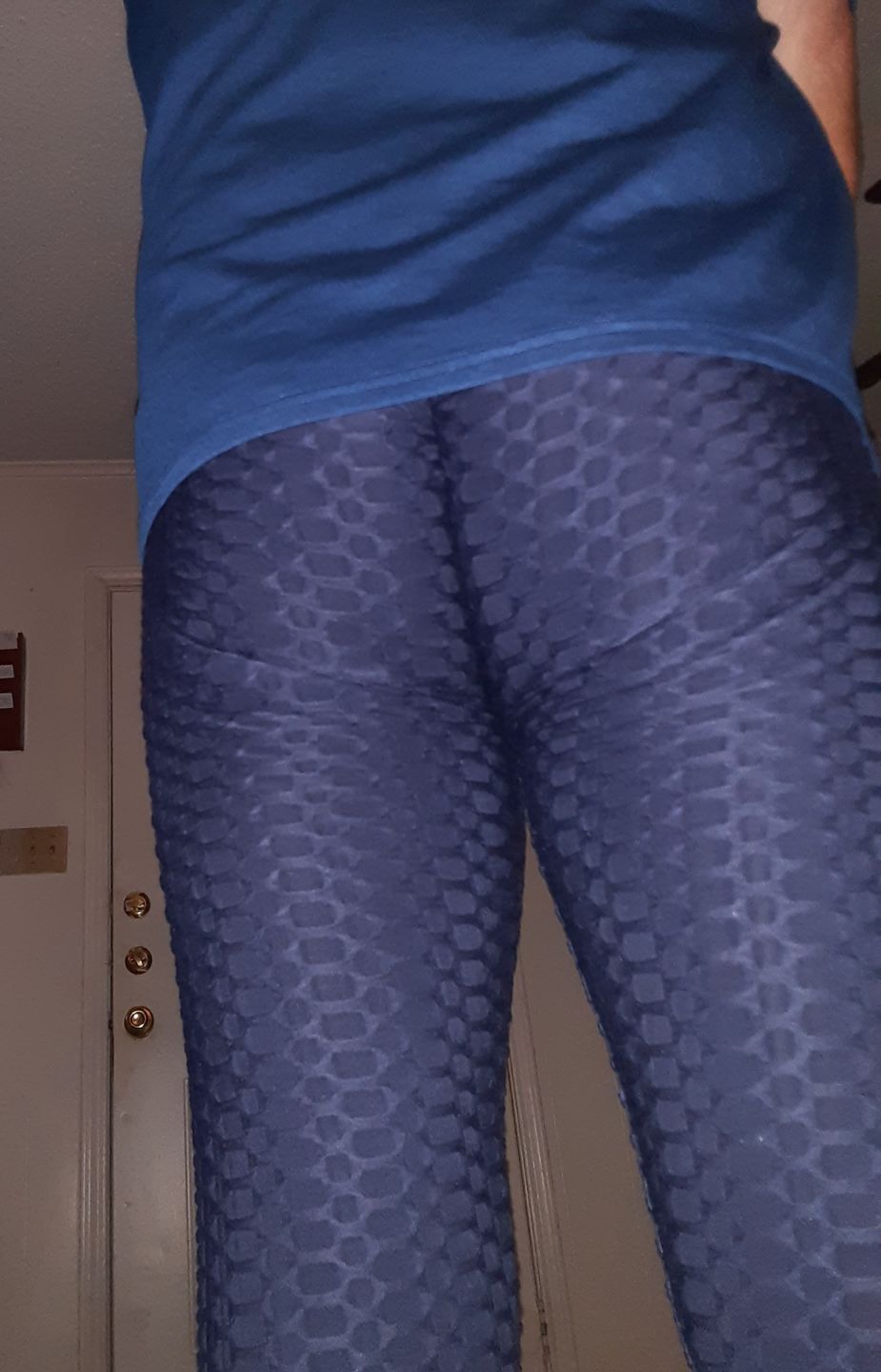 Customer photo review of Anti-Cellulite High Waisted Textured Leggings
