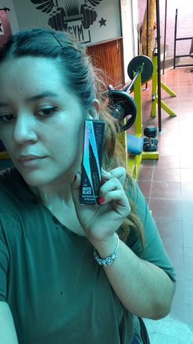 Customer photo review of Delineador Impermeable Negro Mate 24HR Bella Forever - Venta al por mayor Display 24 Unidades (FBE-926)  - En Promoción