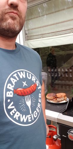 Customer photo review of ORGANIC SHIRT BUBEN • BRATWURST-VERWEIGERER