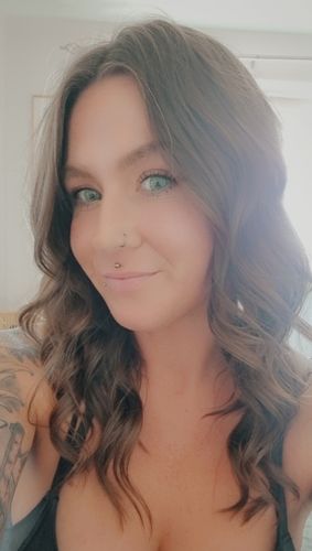 Customer photo review of Alpha Green Contact Lenses(12 months wear)