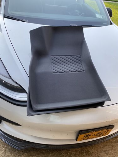 Customer photo review of 3D All-Weather Anti-Slip Waterproof Mats for Tesla Model 3