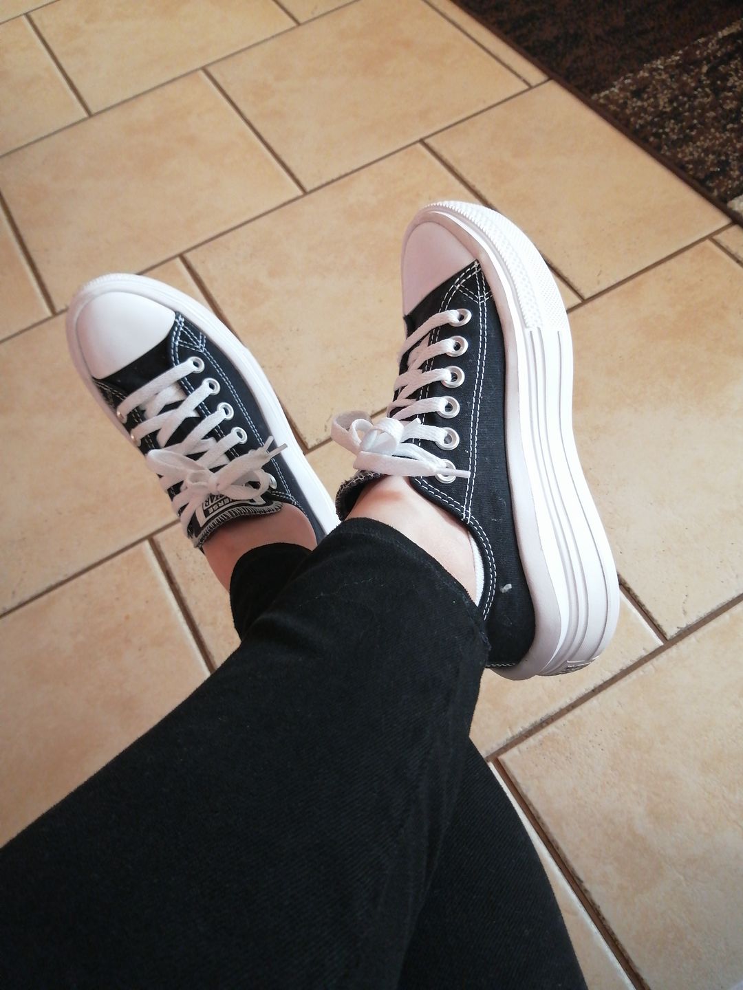 Customer photo review of Zapatilla Converse Run Star Hike Plataforma Mujer Blanco