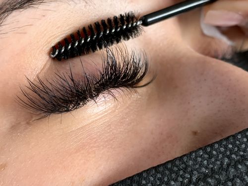 Customer photo review of SALE Lash Extensions Sealant (WRONG LABEL)