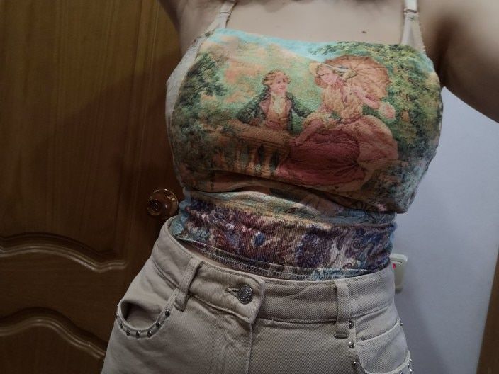 Customer photo review of Aesthetic Embroidered Tube Top