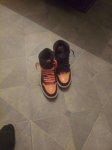 Customer photo review of Jordan 1 Retro High Shattered Backboard 3.0