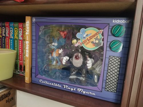 Customer photo review of Itchy and Scratchy Flocked Version Medium Figure Set by The Simpsons x Kidrobot - IamRetro Exclusive