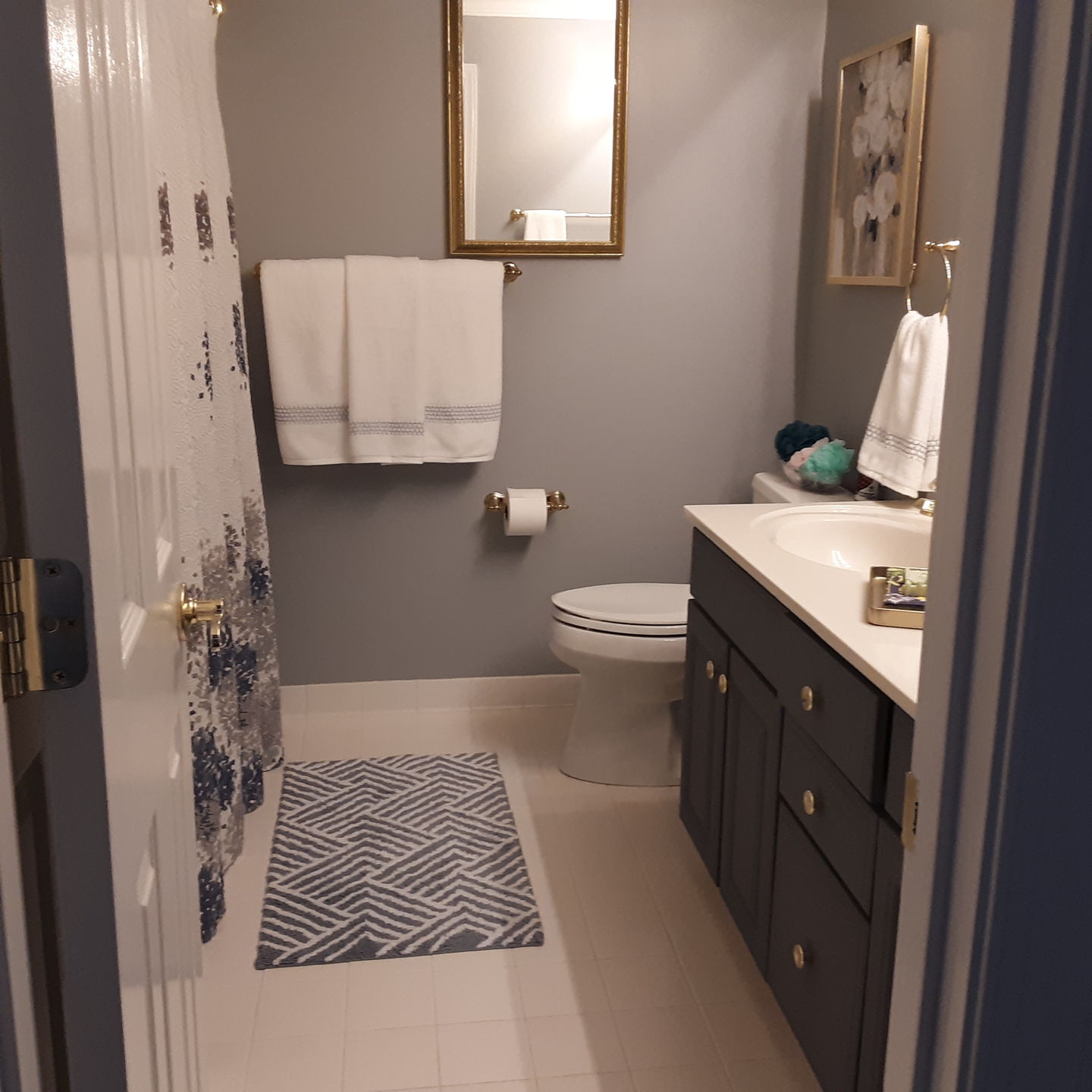 Customer photo review of Vanderbilt Gray - One Step Paint