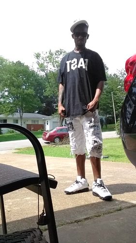 Customer photo review of ZCL Fast Money Tee Black-White (Unisex)