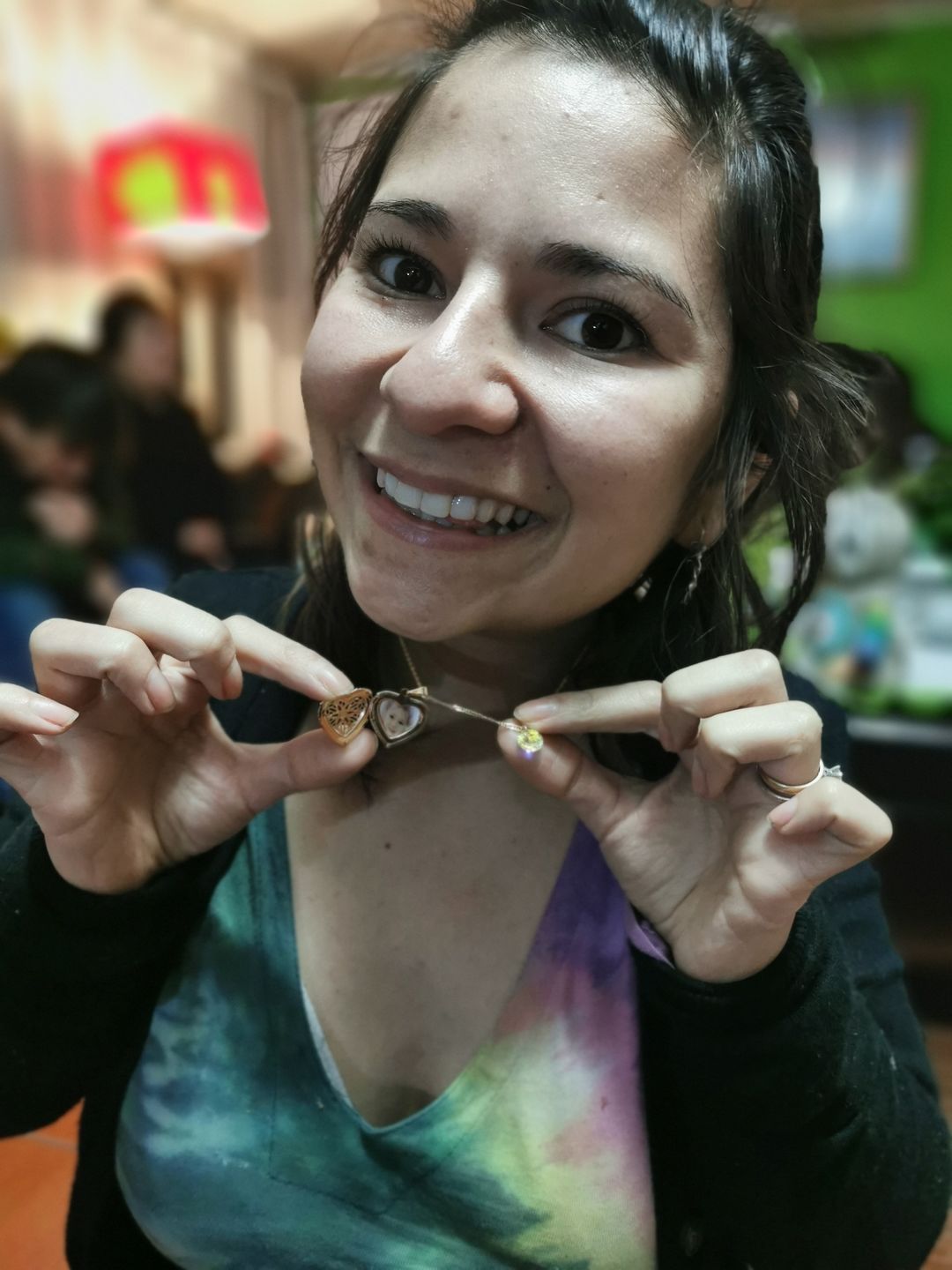 Customer photo review of Collar Relicario Corazón