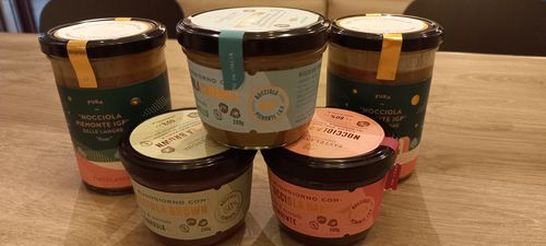 Customer photo review of 3 vasi di Crema di Nocciole Piemonte IGP delle Langhe 200g