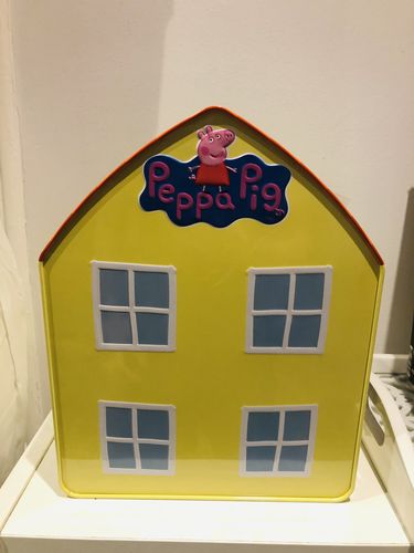 Customer photo review of Colección Completa Peppa Pig: 12 Figuras + 12 Libros + Caja coleccionadora