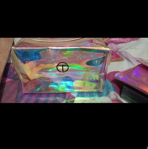 Customer photo review of O.TWO.O CLASSY MAKEUP BAG