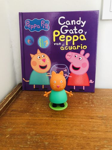 Customer photo review of Figura Candy Gato + Libro Candy Gato y Peppa van al acuario