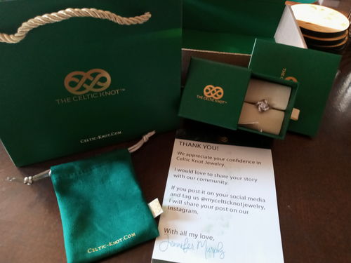 Customer photo review of Celtic Knot™ 18K White Gold Ring