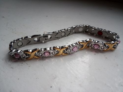 Customer photo review of Bracelet Magnétique Anti Douleur - 4 coloris disponibles