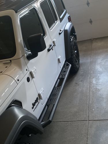Customer photo review of Side Step Bars - 5 Star Type 4 Door for 18-21 Jeep Wrangler JL