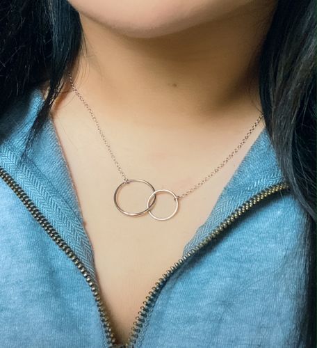 Customer photo review of Collar de Aros con tarjeta dedicatoria "Te amaré siempre" - Girasoles