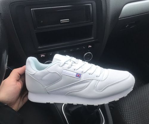 Customer photo review of Fashion Breathable Tenis Sneakers