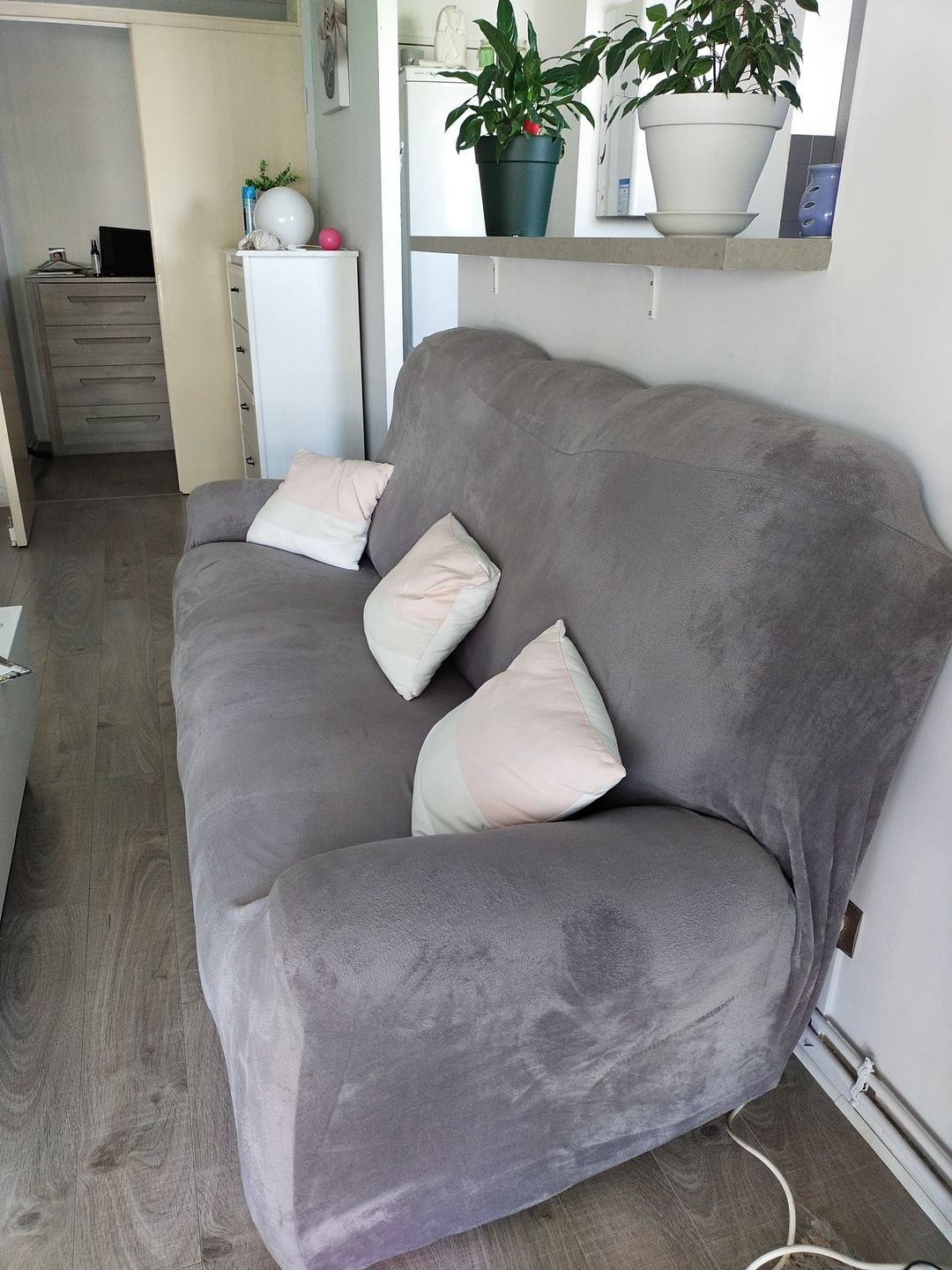 Customer photo review of Gris clair - Housses en velours Extensibles de Fauteuil et Canapé - La Maison des Housses
