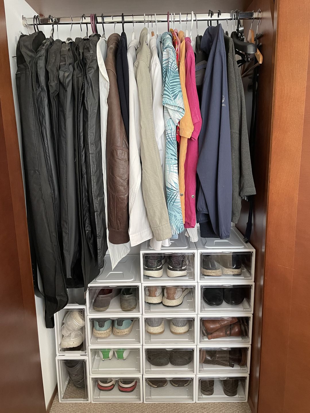 Customer photo review of Caja organizadora de zapatos blanca transparente (caja unitaria)