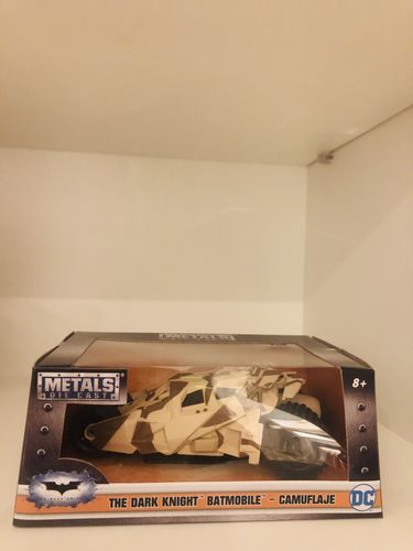 Customer photo review of Batimóvil Tumbler Camuflaje The Dark Knight Film
