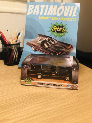 Customer photo review of Batimóvil 1966 Serie Clásica TV