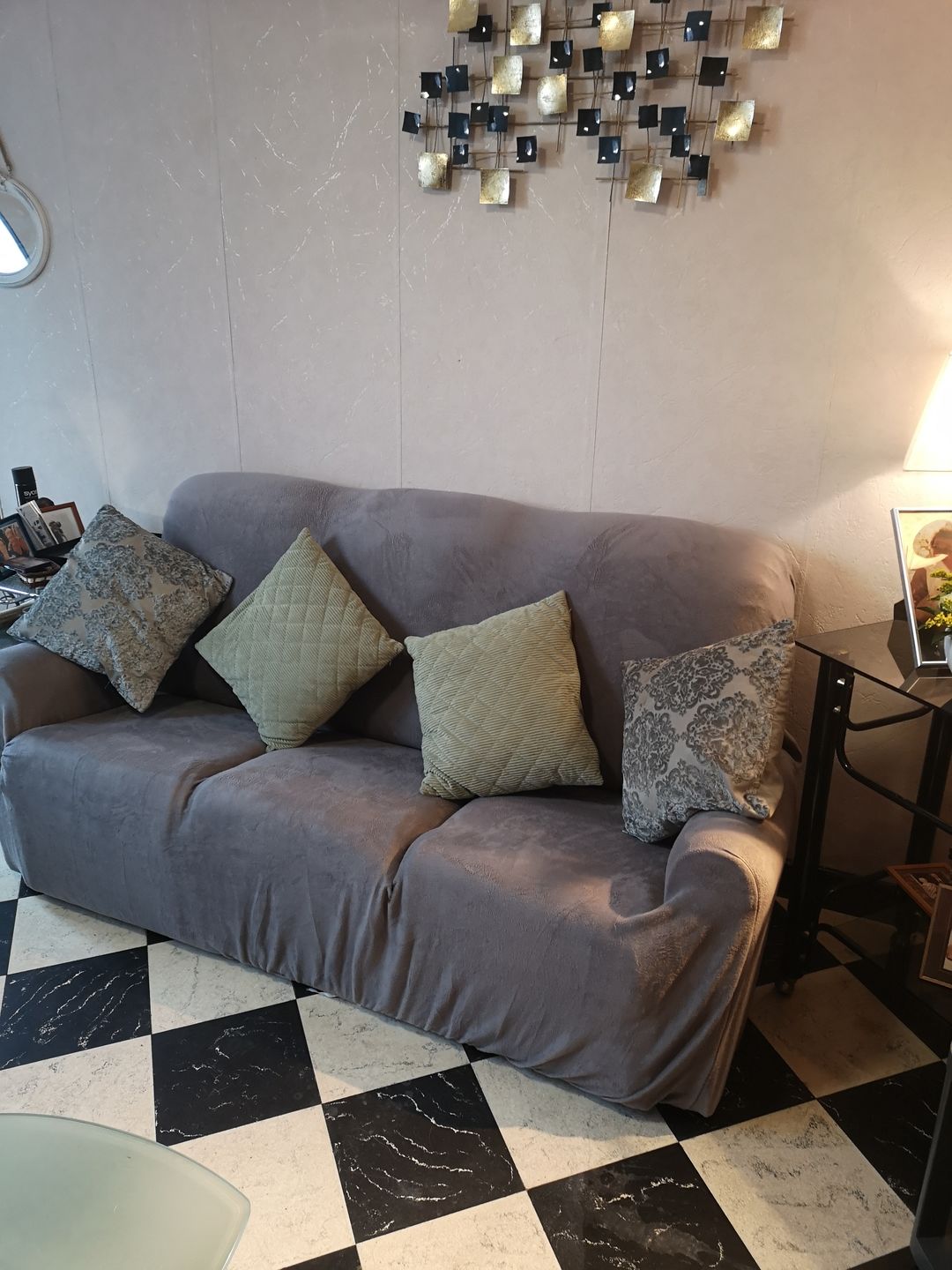 Customer photo review of Gris clair - Housses en velours Extensibles de Fauteuil et Canapé - La Maison des Housses