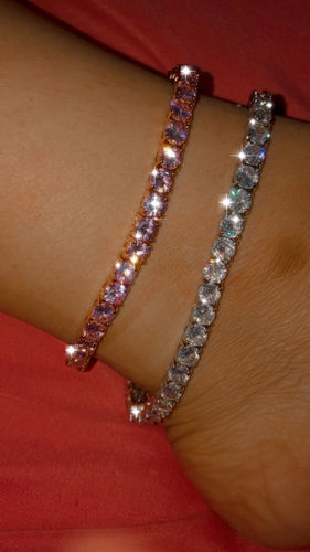 Customer photo review of “Lavish” Tennis Anklet