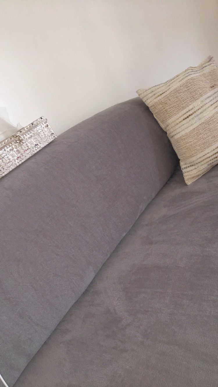 Customer photo review of Gris clair - Housses en velours Extensibles de Fauteuil et Canapé - La Maison des Housses