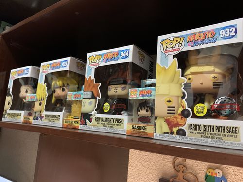 Customer photo review of FUNKO POP animation : Six Path Sage Naruto glow in the dark (specialty series)