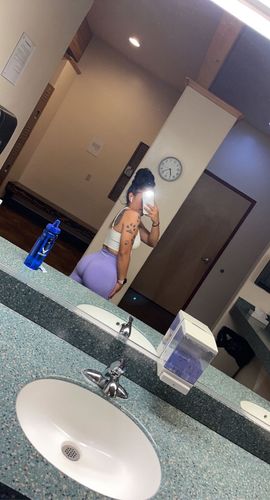 Customer photo review of Lilac Seamless Leggings