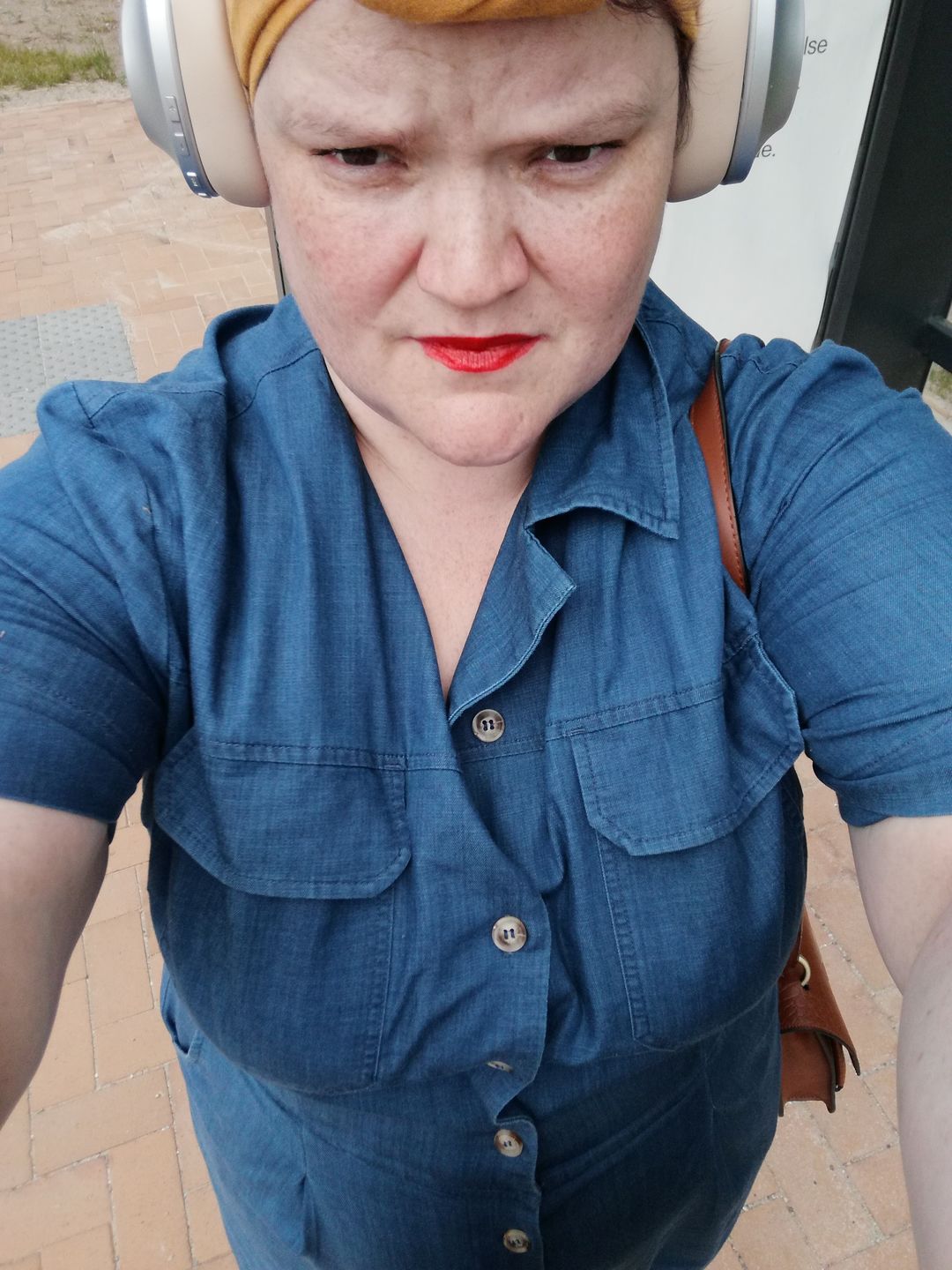 Customer photo review of House of Foxy: Turban - sennepsgul i 1940er stil