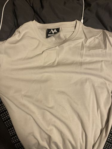 Customer photo review of Veni Vidi Vici -  PERFORMANCE TEE ( Grey )